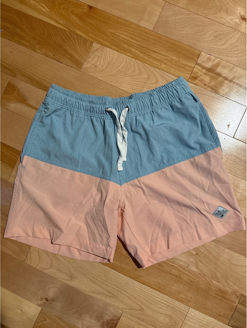 Trunks Land to Water Men's Colorblock Swim NWOT Shorts S
